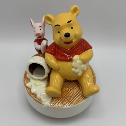 Vintage Schmid Winnie the Pooh Music Box #302 – “Getting to Know You” Japan