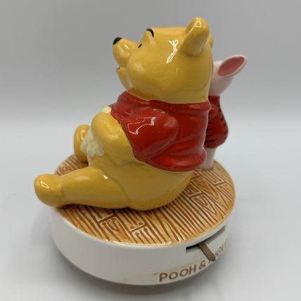 Vintage Schmid Winnie the Pooh Music Box #302 – “Getting to Know You” Japan
