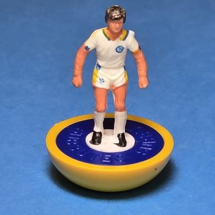 Subbuteo lw team NUMBER 686 LEEDS UNITED COMPLETE SET IN CORRECT LABEL BOX