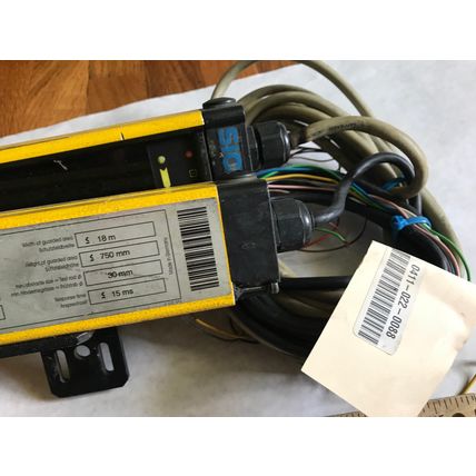 1 SET SICK FGSE750-21,FGSS750-21 SAFETY LIGHT CURTAINS SICK 30-FGS,TA