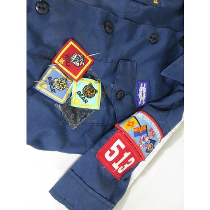 Lot of 2 BOY SCOUTS of America Short Sleeve Shirts 595 & 84092 + Many Patches