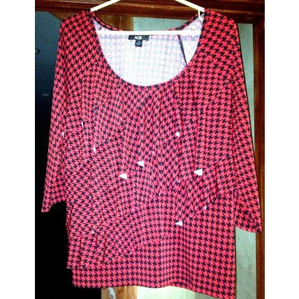 AGB Women Blouse Size XL Red & Black Wrinkle Free Stretchy Material 3/4 Sleeves
