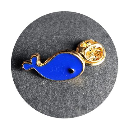 Whale Pin Badge Butterfly Back Blue Comic Style 2.1 cm x 1.2 cm BA 25