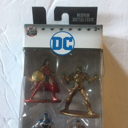 NEW DC Comics Metal Nanofigure Pack A & Pack B