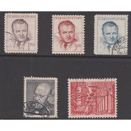 CZECHOSLOVAKIA Selection of 35 Stamps Good Mint/Used (p412)