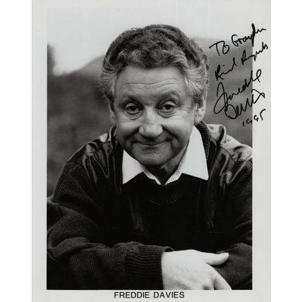 Freddie Davies Comedian Giant 10x8 Hand Signed Photo