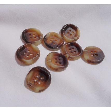 L8 Brown Marbled Buttons 8 Pieces 3/4 Inch 20mm Resin
