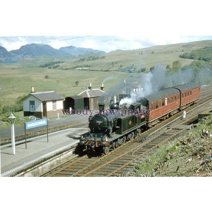 pu3292 - Engine No.67460, at Garelochhead Station, Scotland - print 6x4