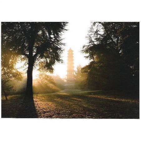 London - Kew Gardens - Pagoda at sunrise - postcard