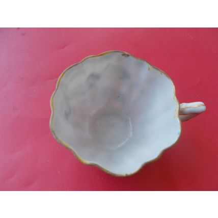 CUP ORIENTAL THEME SCALLOPED SHAPED RIM (24/01) # #