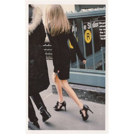 Ladies Black High Heels at New York Subway Station USA Postcard