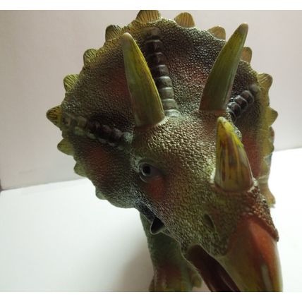 Realistic Soft Plastic Triceratops Dinosaur Figurine 17 inches long! 2009
