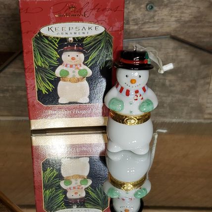 1997 Hallmark Keepsake Ornament - Snowman Porcelain Hinged Box.
