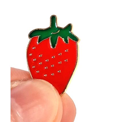 Strawberry Fruit Pin Badge Cartoon Style Enamel Lapel Fun 1.5 cm X 2.3 cm BA199