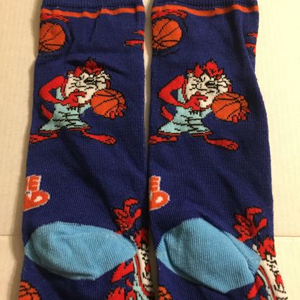 NEW Space Jam Crew Socks Men Shoe Size 8-12 - Tazmanian Devil