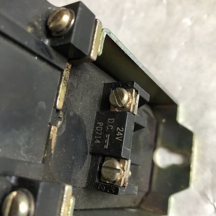 ALLEN BRADLEY 700DC-P200Z24 A,700DC CONTROL RELAY 24V COIL TYPE P, EB