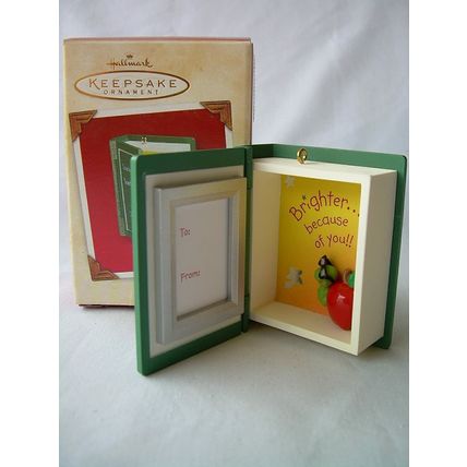 Hallmark Christmas Ornament 2002 Teacher's Yearbook QX8973