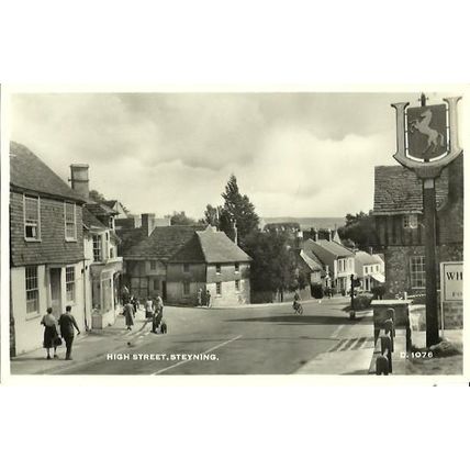 Sussex STEYNING High Street Postcard (Mourilyan D.1076)