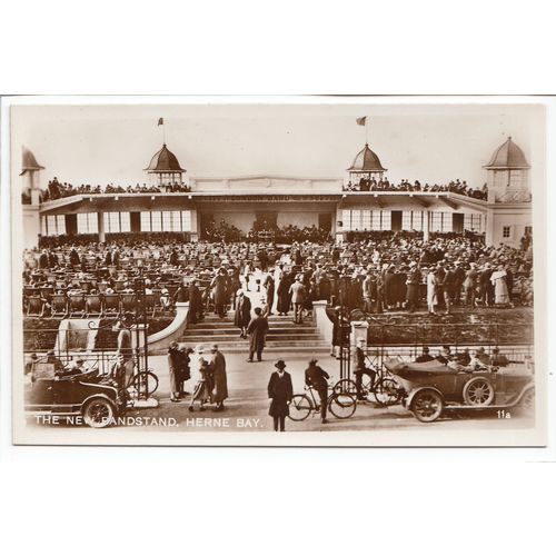 The New Bandstand Herne Bay Postcard RP Kent 11a