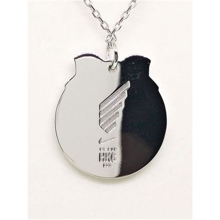 Nike WE RUN HKG 2015 Finisher's Faux Pearl Pendant Necklace - New In Box