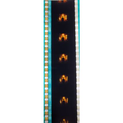 Pk GEB -D - MIX - Gb 050X . 1 STRIP OF 5 - 35MM FILM CELLS. ( NOES )