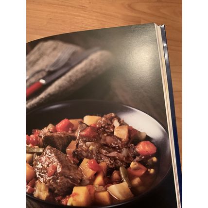 Crock Pot All American: 100+ Comfort Foods Enjoyed Recipes Book