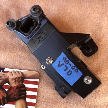 Volvo 9152856 Fuel Gas Door Latch Lock Release Solenoid V70 XC70 V70R