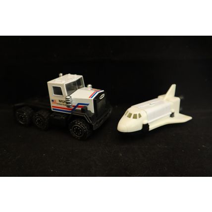 Lot Of 2 Vintage 1986 Remco NASA Vehicles Semi Truck & Space Shuttle