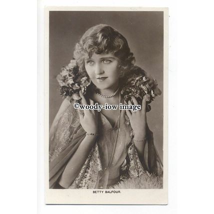 b4724 - Film Actress - Betty Balfour, Picturegoer postcard No.2a