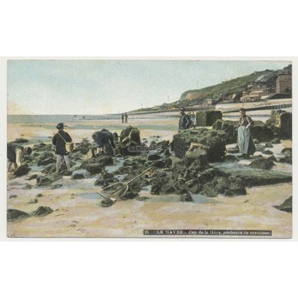 Le HAVRE Cap de la liève, pécheurs France early 20th C. RPPC Aqua Photo No. 25