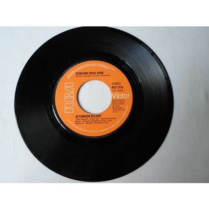 7" 1976, STARLAND VOCAL BAND AFTERNOON DELIGHT . RCA 2716. NEAR MINT