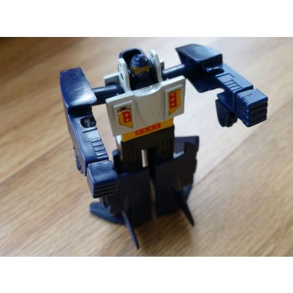 Transformer | Bandai 1985 MR-25 MACAU | Gobot Guardian Leader 1 - Fighter Jet