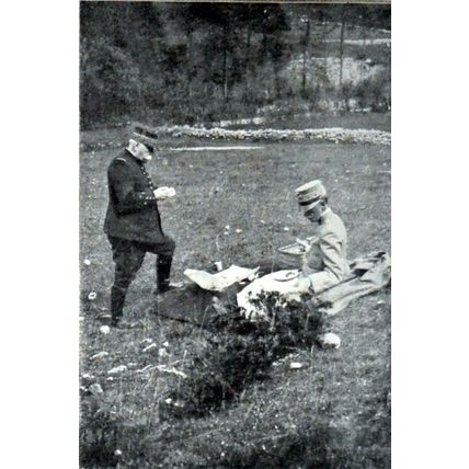 ROYAL LUNCH ON THE GRASS, IN A VALLEY, NEAR CAPORETTO 1915 FRANCE WORLD WAR I