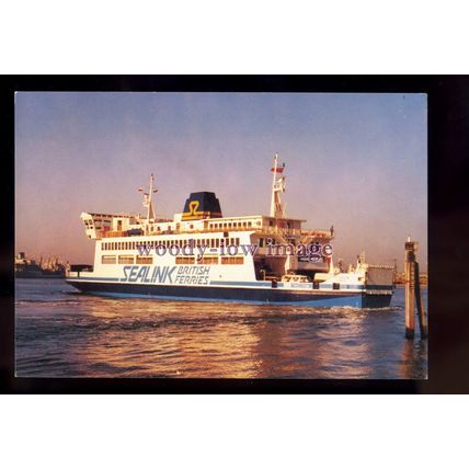 FE3427 - Portsmouth to Isle of Wight Ferry - St Helen , built 1983 - postcard