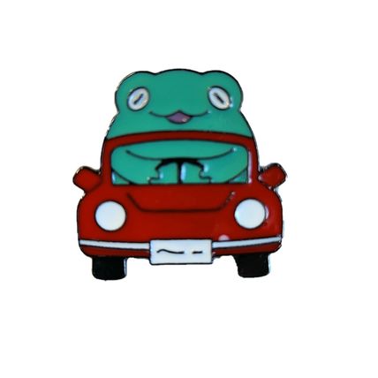 Frog In A Car Pin Badge Enamel 2.7 cm x 2.7 cm Fun Comic Fun Collectable BA218