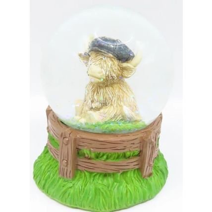 Highland Cow Snow Globe Glitter Wearing a Beret 9 CM Gift Home Deor