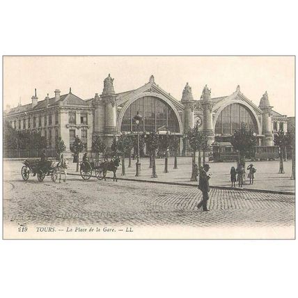 37 - TOURS - la place de la gare
