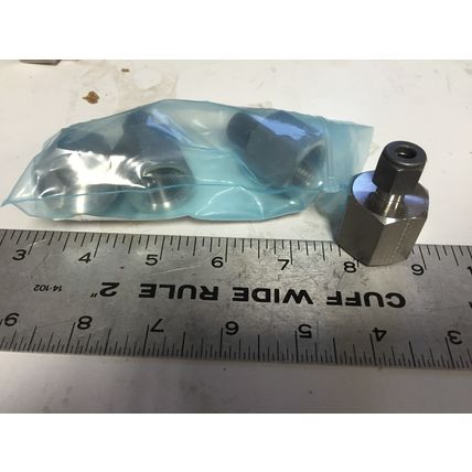 NEW LOT 4 Parker 338-1610-ND fittings 1/2NPT to CPI,EC