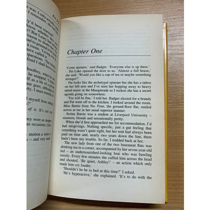 1999 1ST EDITION RON ELLIS "FRAMED" MYSTERY FICTION HARDBACK BOOK (P4)