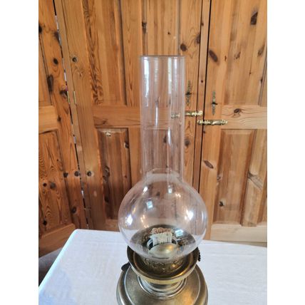 Antique/Vintage Brass & Glass Oil Lamp with Dual Wicks - Excellent Condition