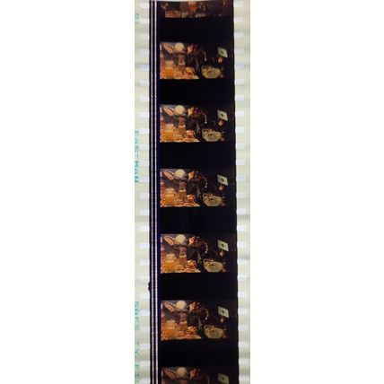Gremlins. pk HCH - A 022v . 1 strip of 5 film cells - 35mm