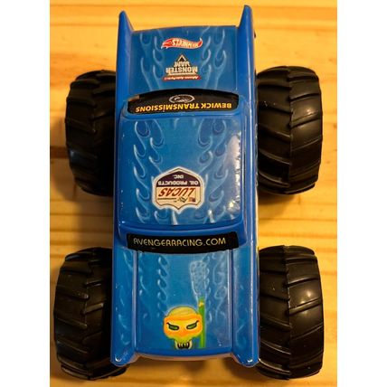Avenger Monster Jam Truck 1/43 Hot Wheels Rev n Go 2010 #200
