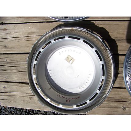 1970 70 Chrysler Hub Caps (4) OEM 15" Hollander #349 New Yorker Town & Country