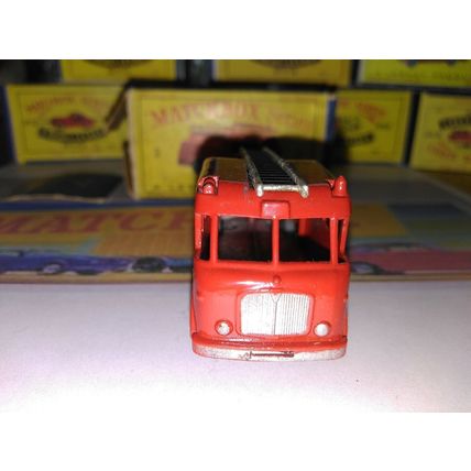 Matchbox - No9 Fire Truck - original box