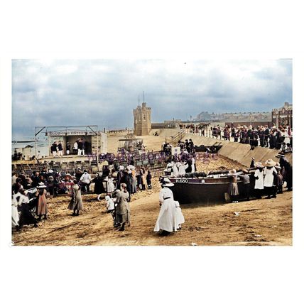 ptc4635 - Yorks. - Ellison's Entertainment Central Prom, Withernsea - print 6x4