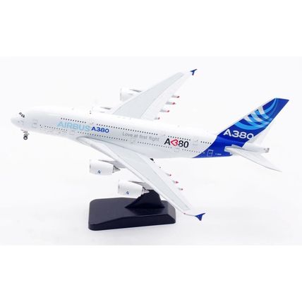 A380-861 AIRBUS INDUSTRIE DETACHABLE GEAR REG: F-WWD - AVIATION 400 AV4188 1/400