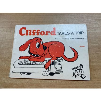1966 CLIFFORD TAKES A TRIP NORMAN BRIDWELL ILLUSTRATED THIN PAPERBACK BOOK (LL)