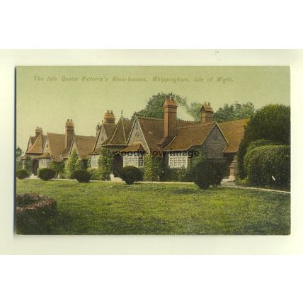 h0597 - Alms Houses , Beatrice Avenue , Whippingham , Isle of Wight - postcard