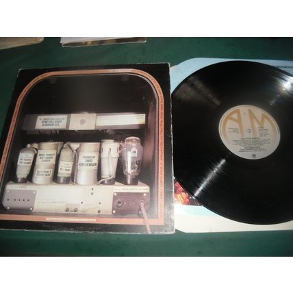 GALLAGHER & LYLE LP - LOVE ON THE AIRWAVES