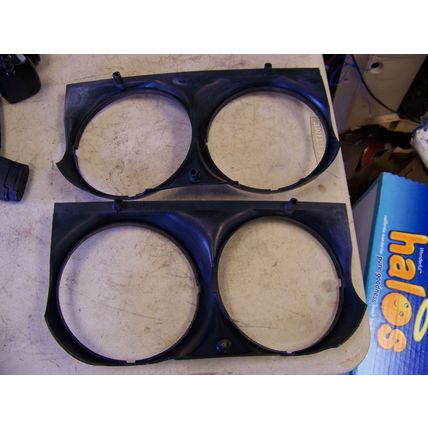 1970 CHRYSLER 300 PLASTIC HEADLIGHT RINGS #2949710 & 2949711